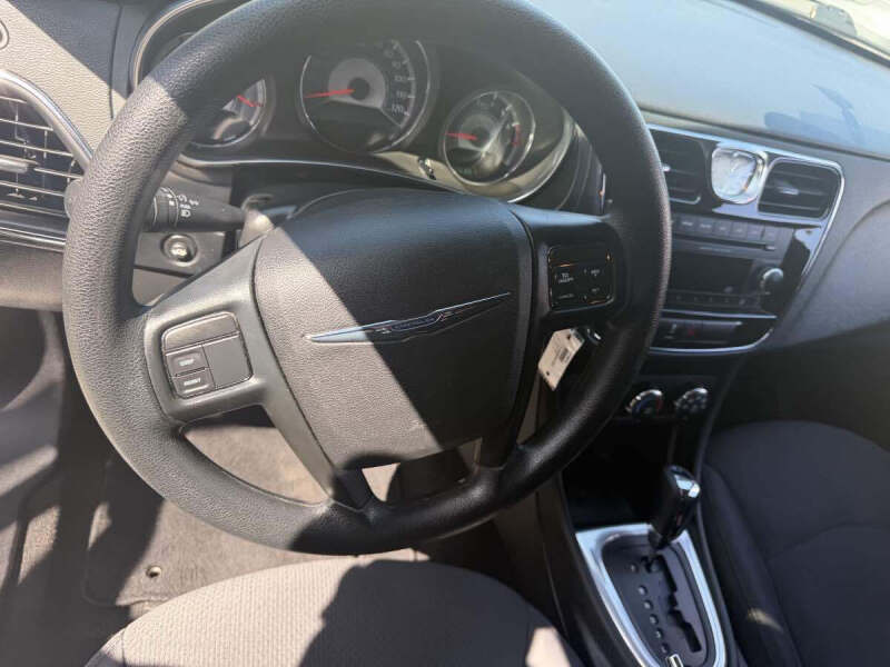 2014 Chrysler 200 LX