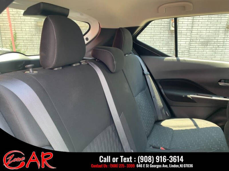 2022 Nissan Kicks SV