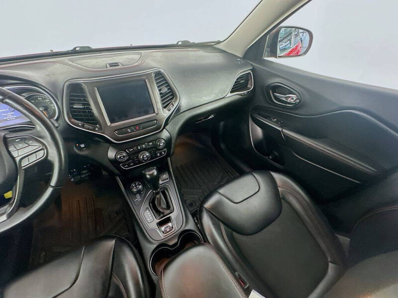 2019 Jeep Cherokee Trailhawk