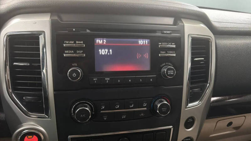 2017 Nissan Titan
