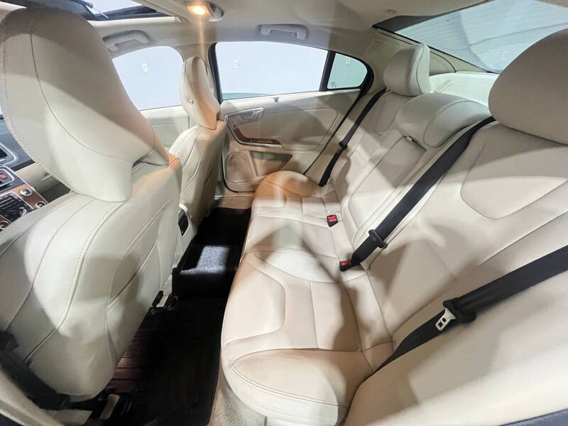 2016 Volvo S60 T5 Drive-E Inscription Platinum