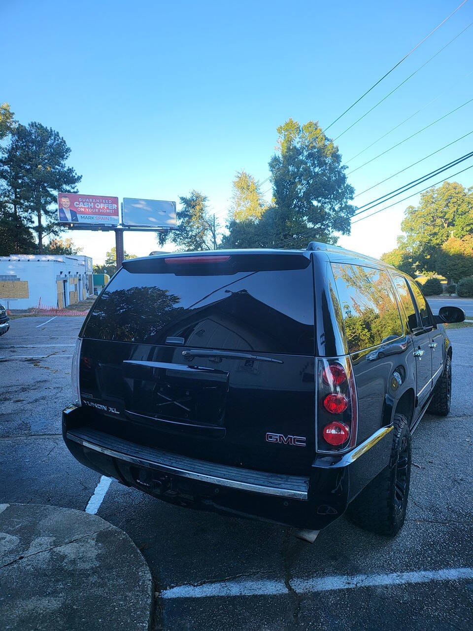 2011 GMC Yukon XL for sale at Streaks Auto Smart in Raleigh, NC