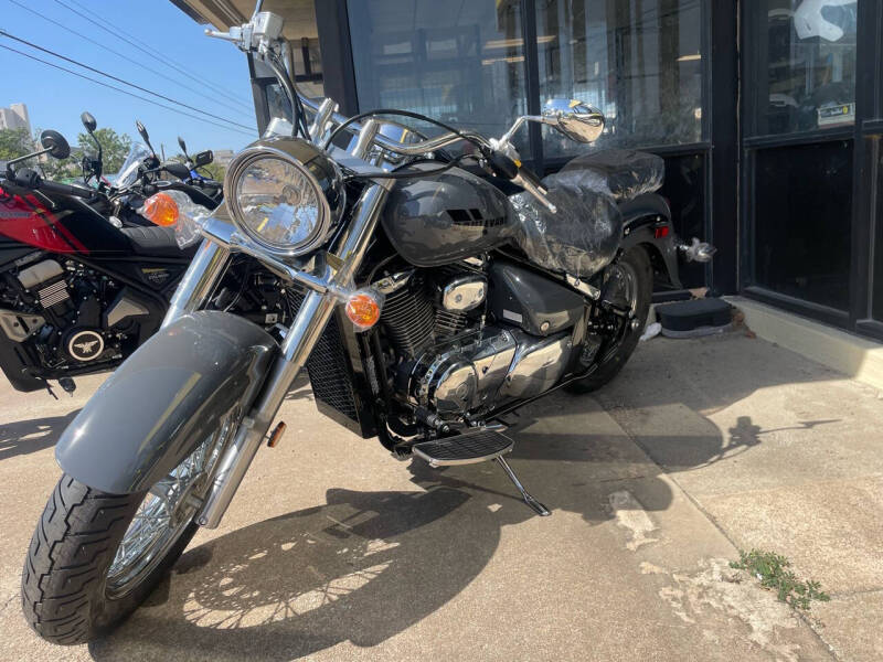 2025 Suzuki C50 (VL800)