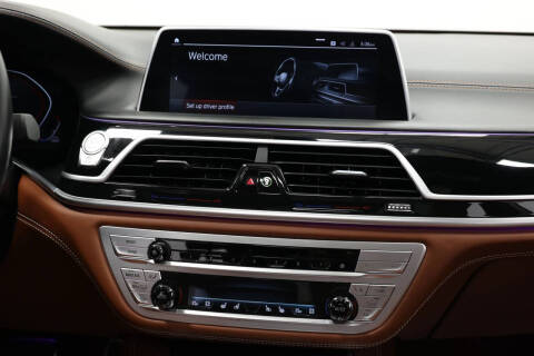 2022 BMW 7 Series M760i xDrive