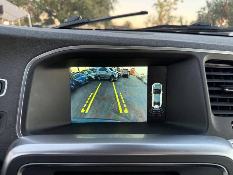 2017 Volvo S60 T5 Inscription Platinum