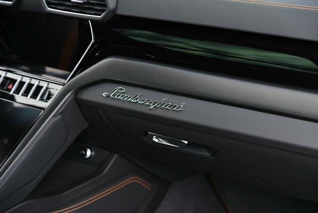 2023 Lamborghini Urus S