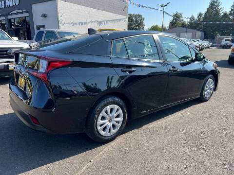 2022 Toyota Prius LE