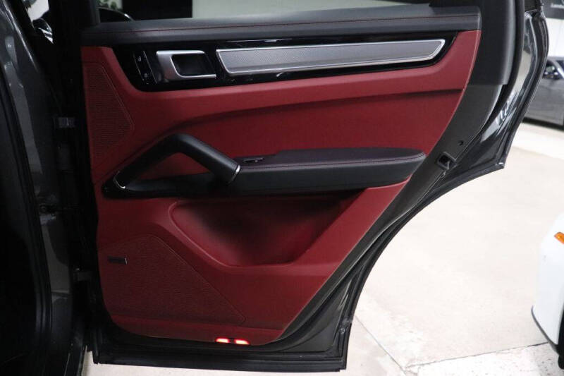 2021 Porsche Cayenne GTS Coupe