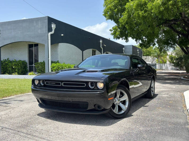 2021 Dodge Challenger SXT's photo