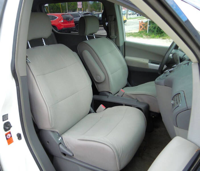 2008 Nissan Quest S photo 10