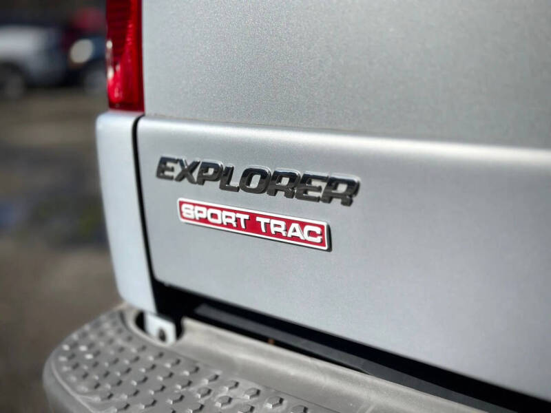 2002 Ford Explorer Sport Trac Value