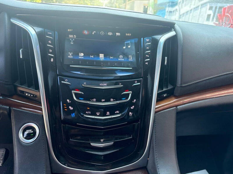 2019 Cadillac Escalade Luxury