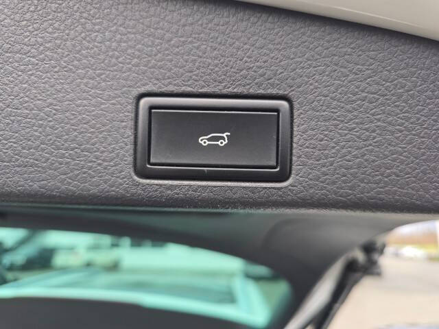 2017 Volkswagen Touareg V6 Wolfsburg