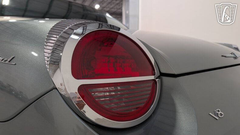 2004 Ford Thunderbird