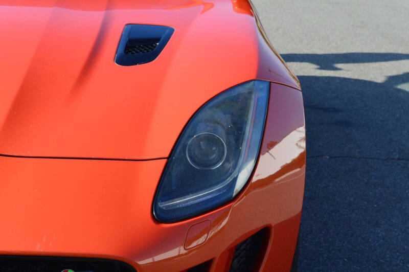 2016 Jaguar F-TYPE R