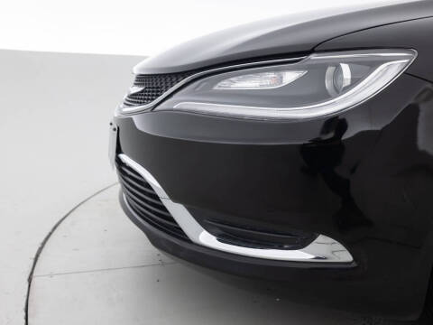 2017 Chrysler 200 Limited Platinum