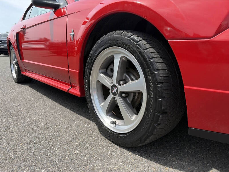 2003 Ford Mustang Mach 1 Premium