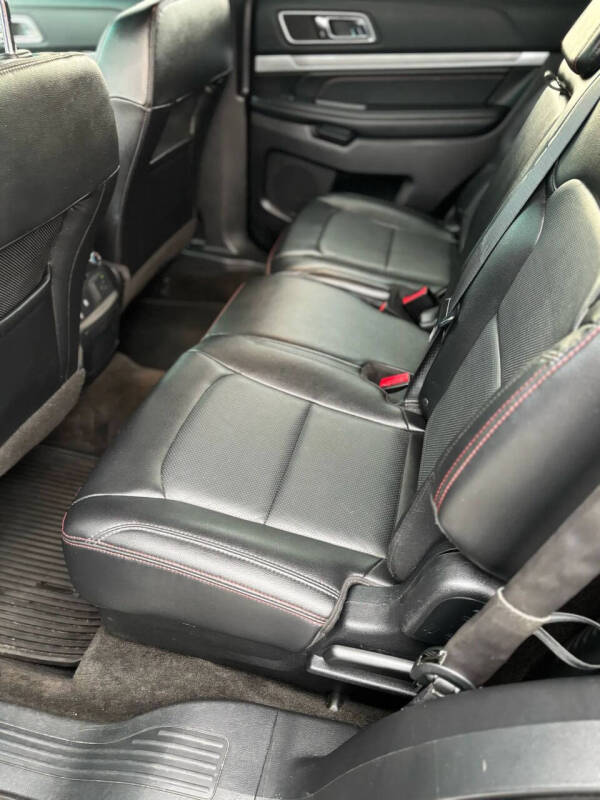 2016 Ford Explorer Sport