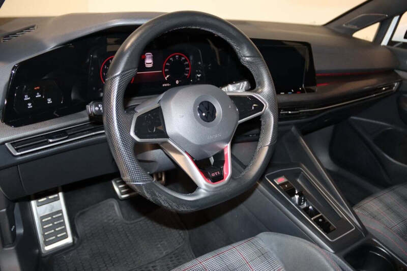 2022 Volkswagen Golf GTI SE