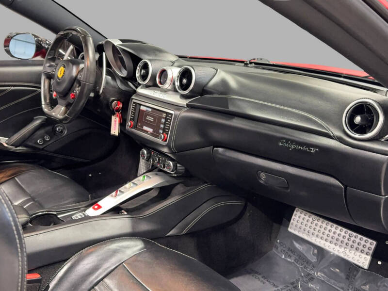 2016 Ferrari California T