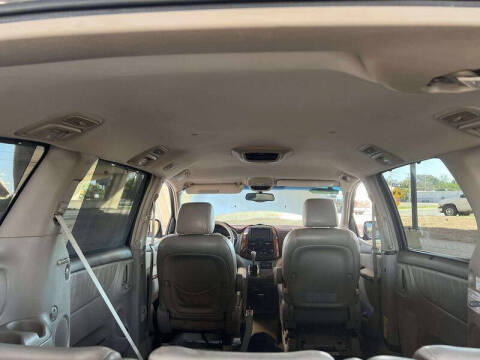 2004 Toyota Sienna