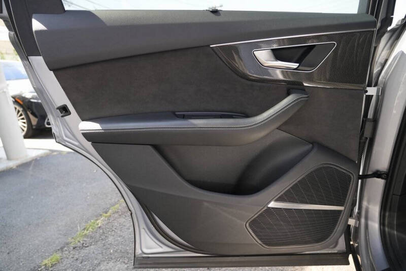 2022 Audi SQ7 4.0T quattro Premium Plus