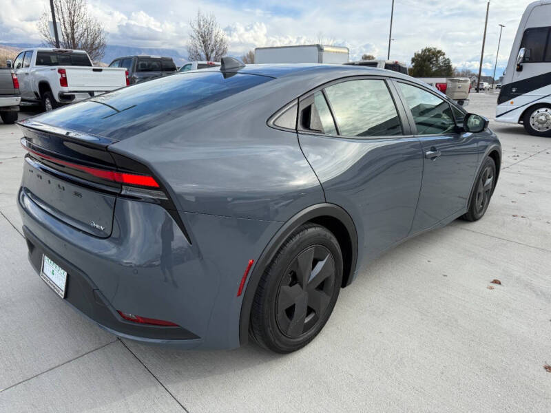 2024 Toyota Prius LE