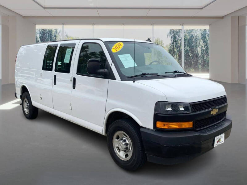 2020 Chevrolet Express Cargo Work Van's photo