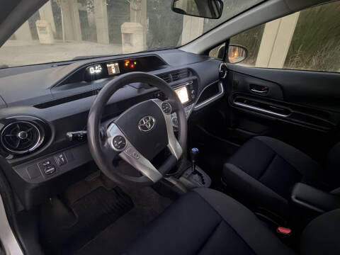 2015 Toyota Prius c Three