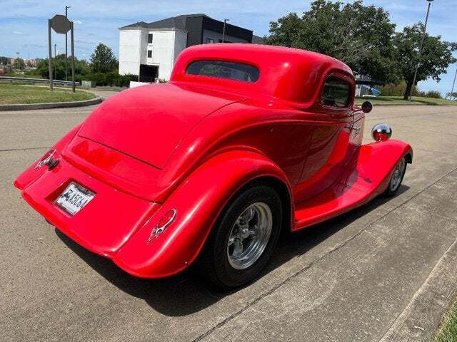 1934 Ford COUPE 17