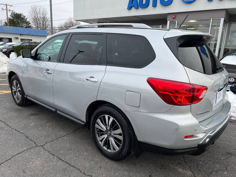 2017 Nissan Pathfinder Platinum