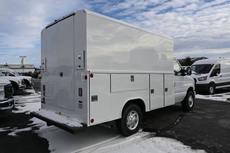 2025 Ford E-Series