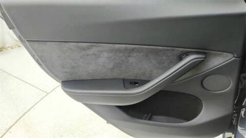 2025 Tesla Model Y Long Range