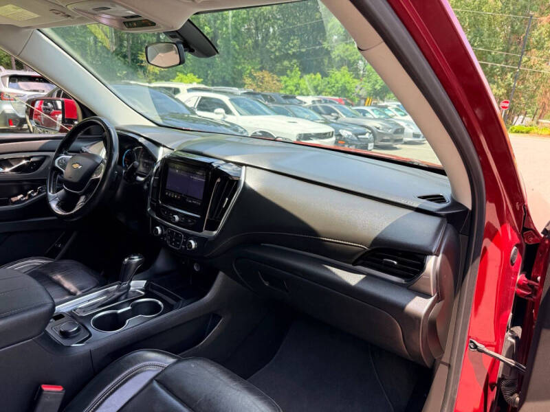 2020 Chevrolet Traverse LT Leather