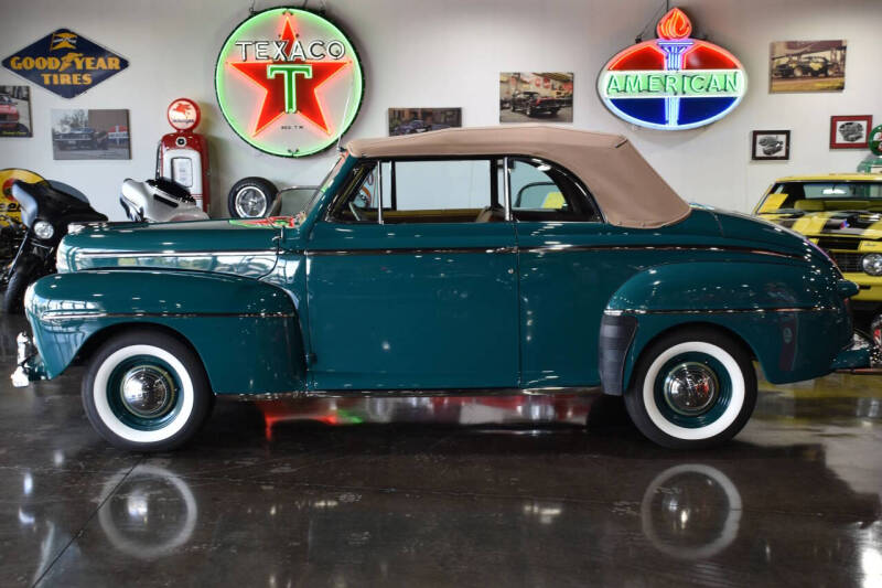 1947 Ford Super Deluxe