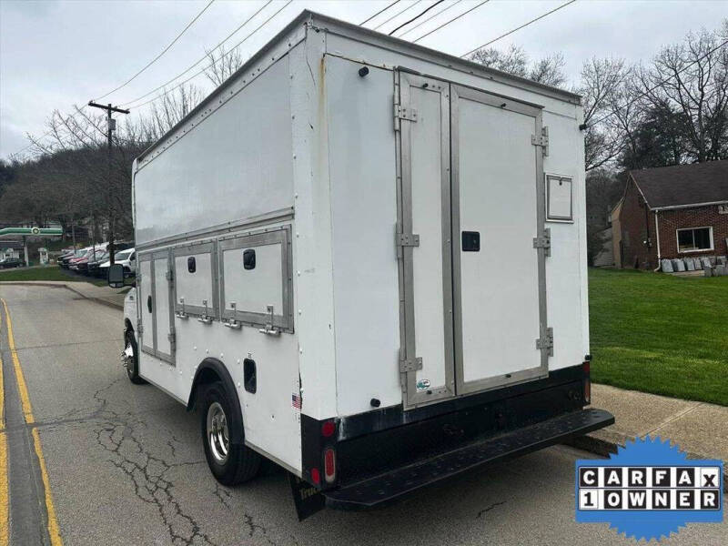 2017 Ford E-Series E-450 SD