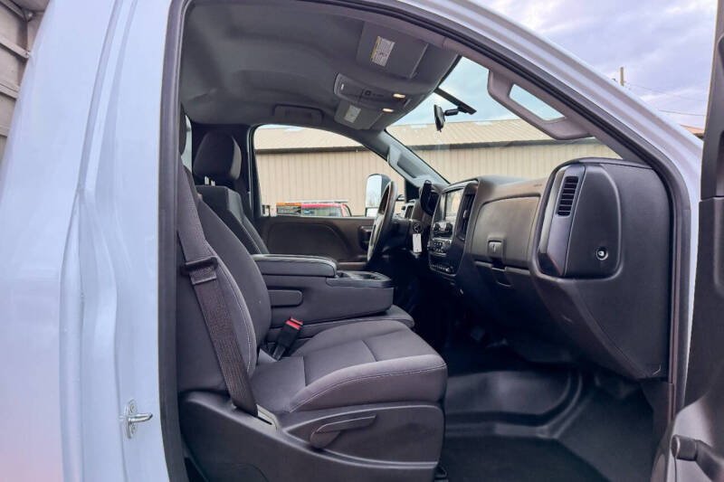 2024 Chevrolet Silverado 5500HD