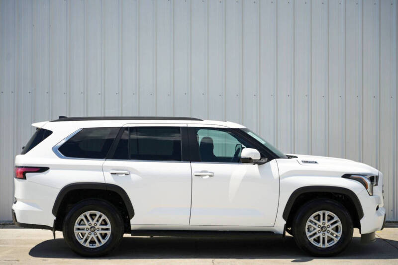 2025 Toyota Sequoia SR5