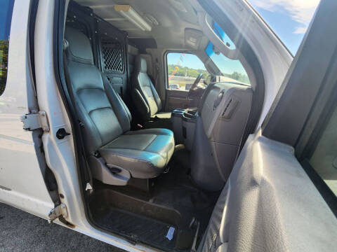 2013 Ford E-Series E-350 SD