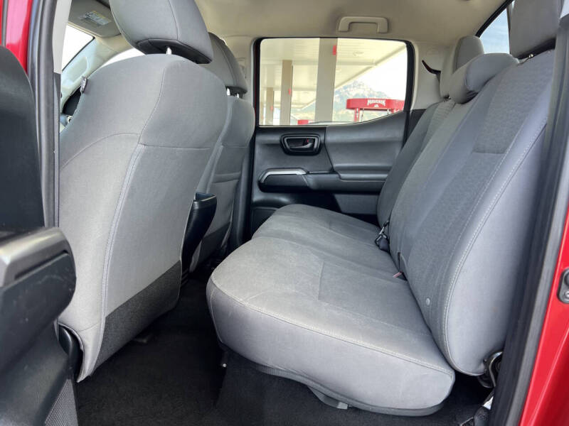 2017 Toyota Tacoma SR5 V6