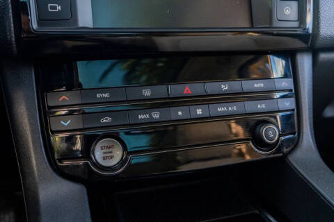 2017 Jaguar F-PACE 35t Premium