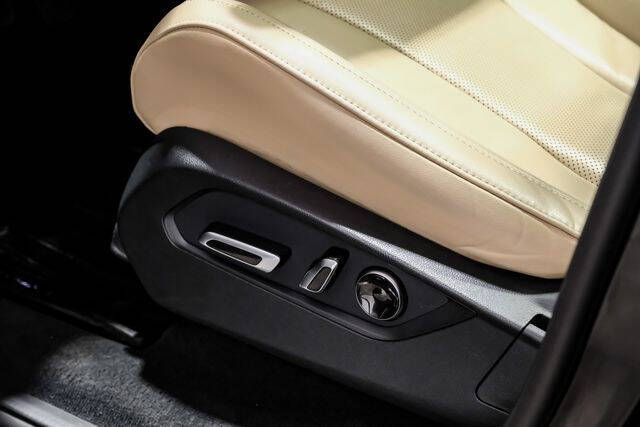 2023 Acura MDX w/Tech