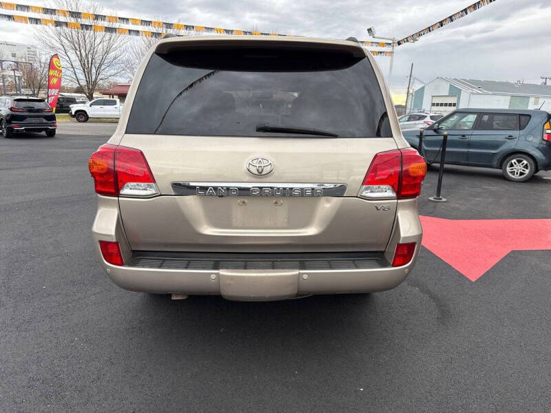 2014 Toyota Land Cruiser