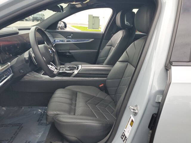 2024 BMW 7 Series 740i xDrive
