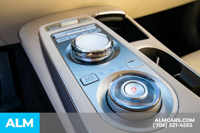 2025 Genesis GV70 2.5T Standard