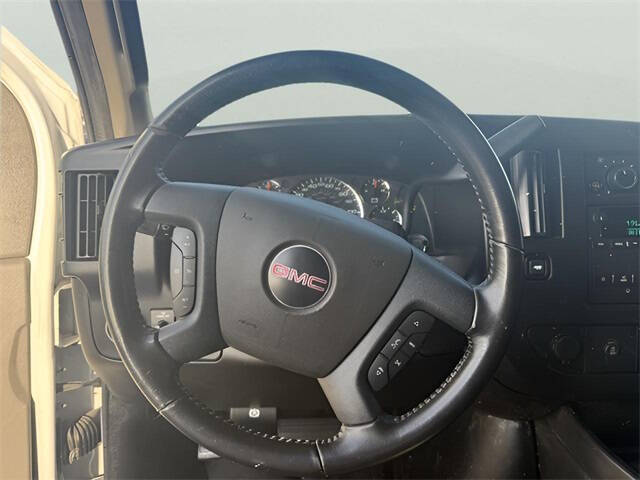 2022 GMC Savana 2500