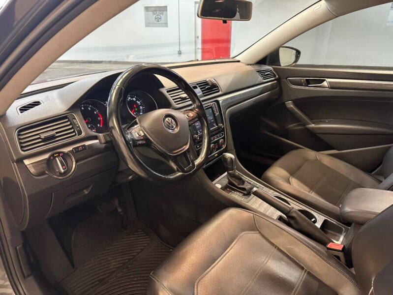2018 Volkswagen Passat 2.0T SE