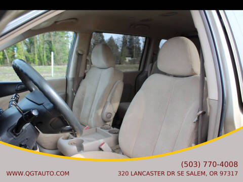 2007 Hyundai Entourage