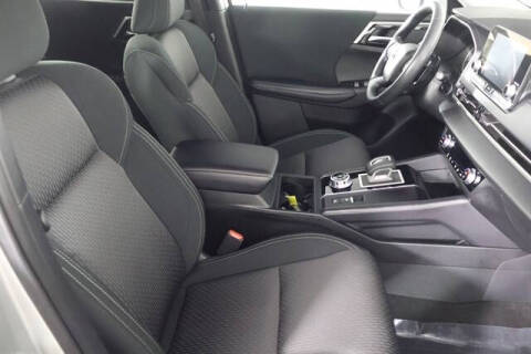 2024 Mitsubishi Outlander ES