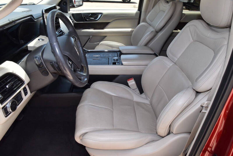 2018 Lincoln Navigator Select
